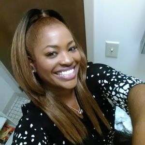 Meet your Posher, Kendra